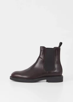 ALEX M BOOTS