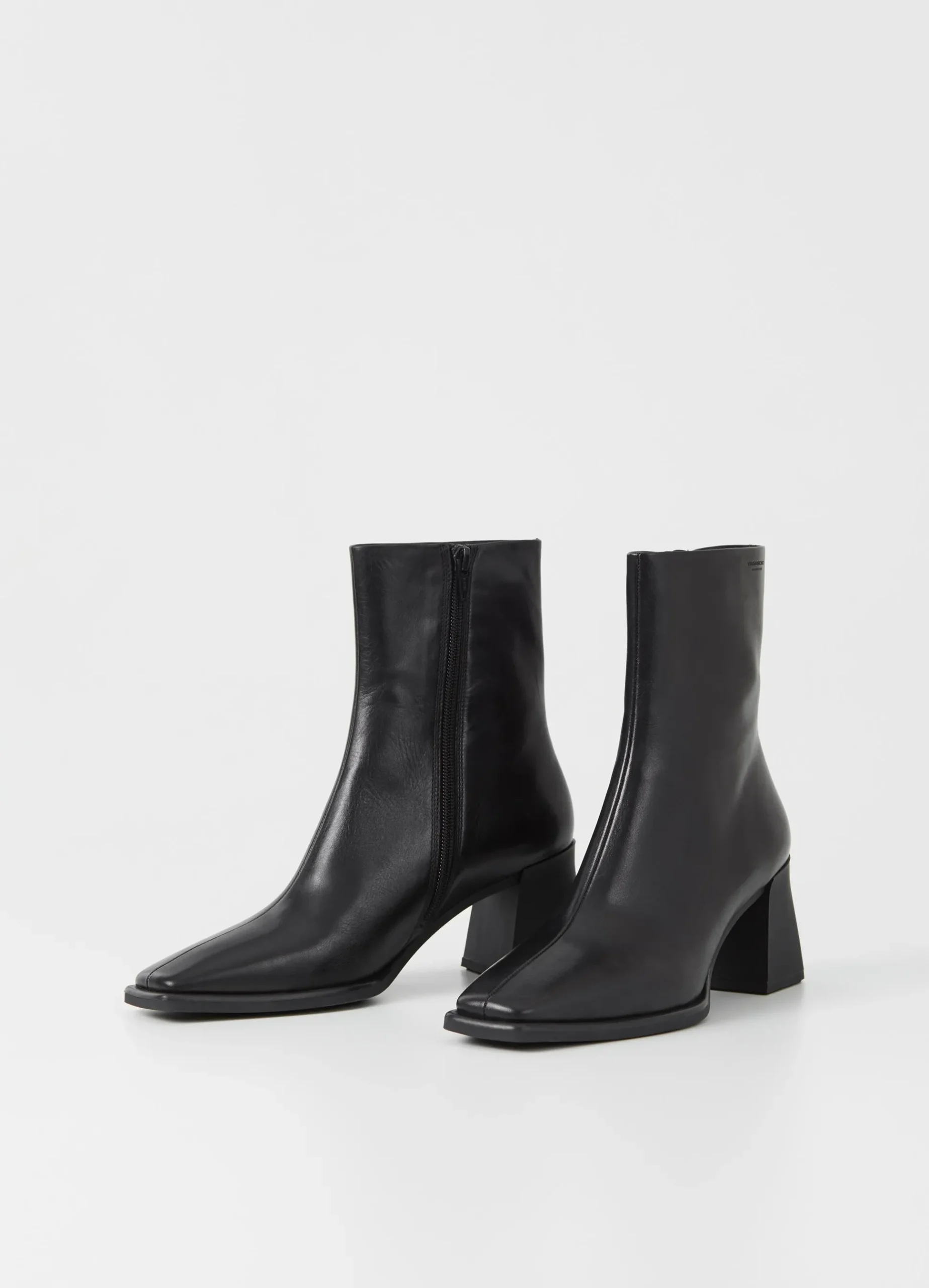 HEDDA BOOTS