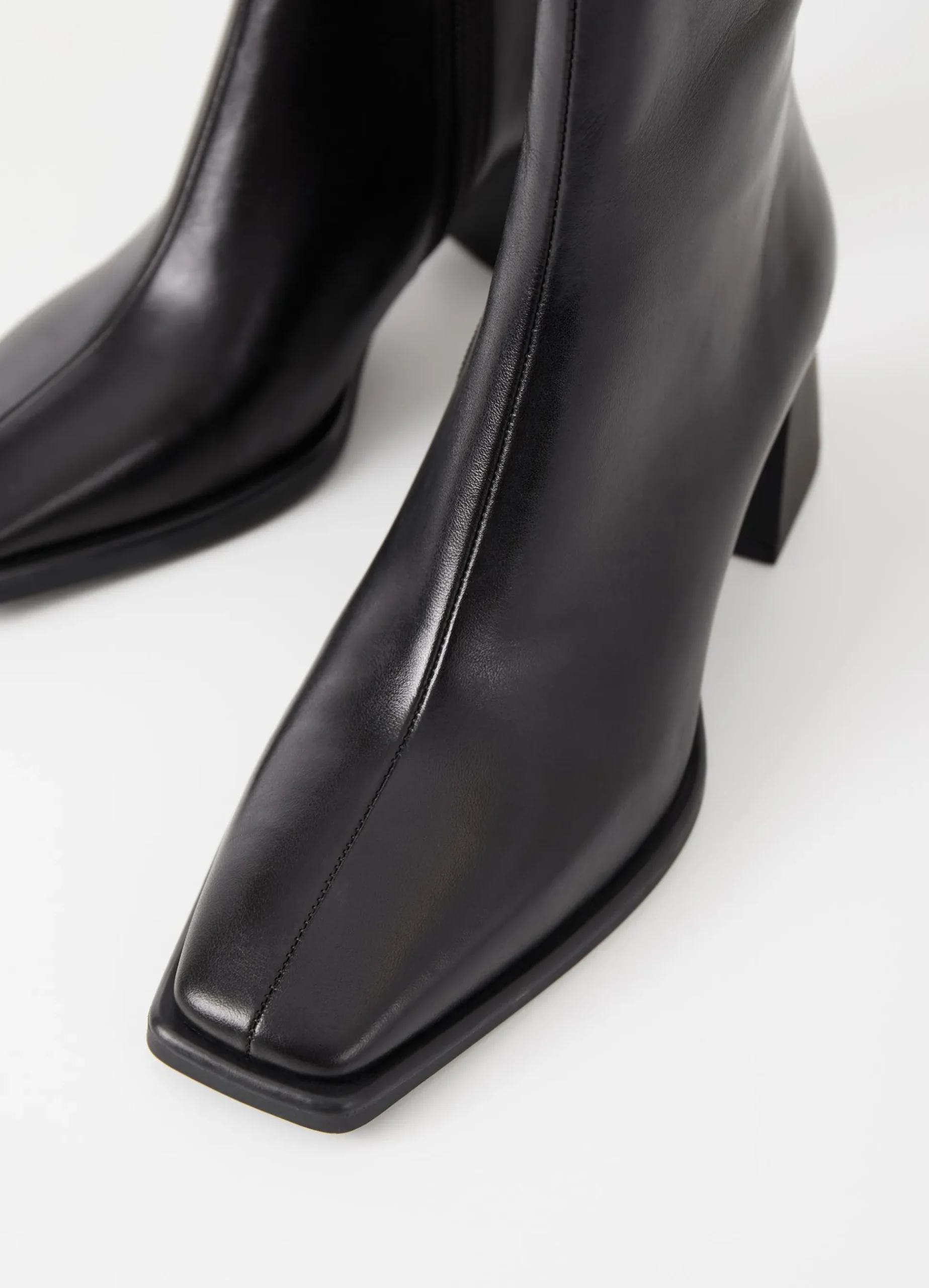 HEDDA BOOTS